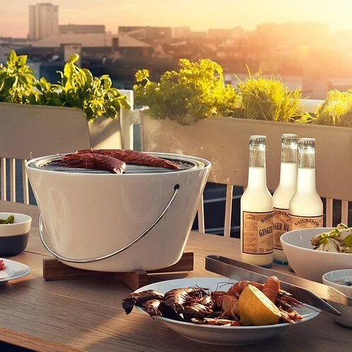 Die Woche ist fast geschafft und ein tolles Wochenende liegt vor uns! Das Wetter lädt nach draußen ein, vielleicht eine gute Gelegenheit zum Angrillen. Mit unserem Tischgrill ist das ganz easy. Kommt vorbei, wir haben tolle Sachen! 

#wochenende #weekend #grillzeit #grill #angrillen #bbq #tischgrill #outdoors #draußen #endlich #conceptstore #shoplocal #halle #hallesaale #halleandersaale #salzstadthalle
